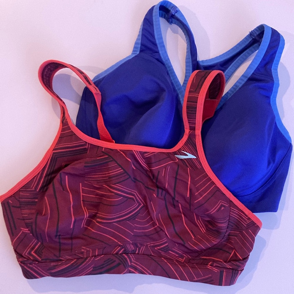 Sports bras 34D
